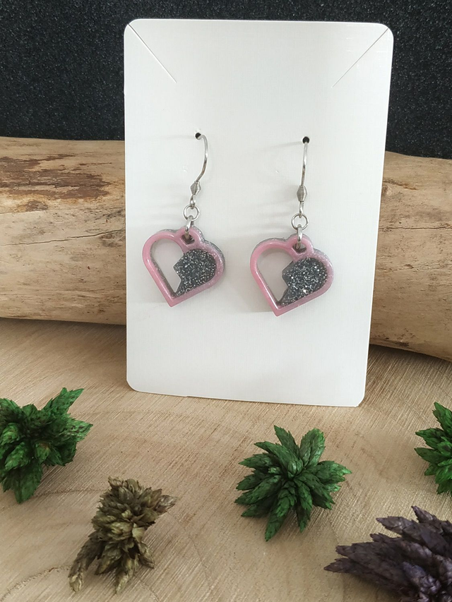 Boucles d'oreilles Demi-Cœur rose argenté