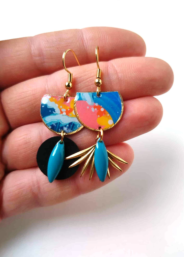 Boucles d'oreilles Asymétriques Upcyclées en Chambre à Air et Papier Recyclés - Vague