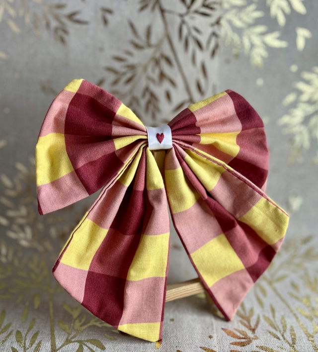 Noeud Ahora *quadrillé jaune/rouge