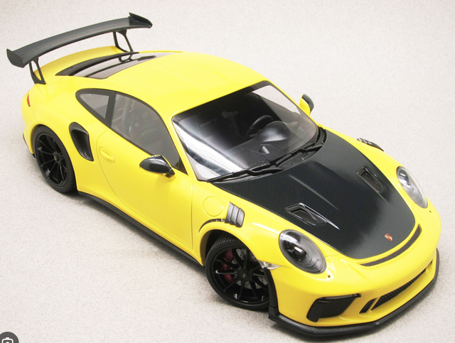 Porsche 911 GT3 RS 991.2  2019 gelb Minichamps 1:18