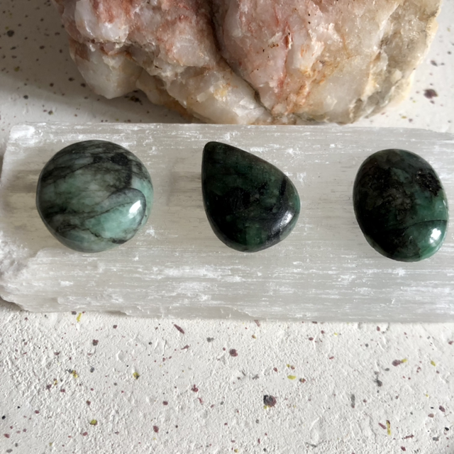 Cabonchons Emeraude A 