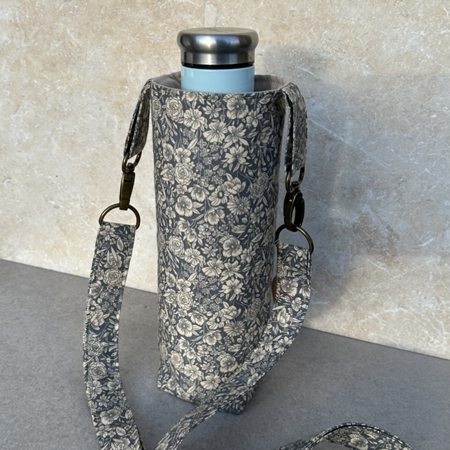 Reusable bottle bags - grey flowers