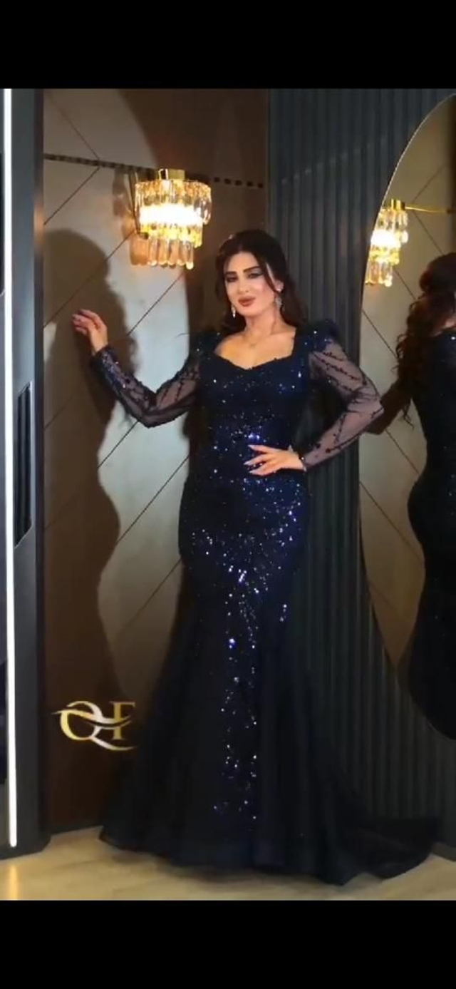 Robe de Soirée Bleu Marine Manches longues avec Paillettes / Réf : RMSR07