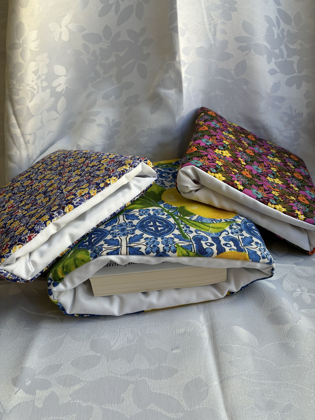 Pochette à livre fleurs marrons