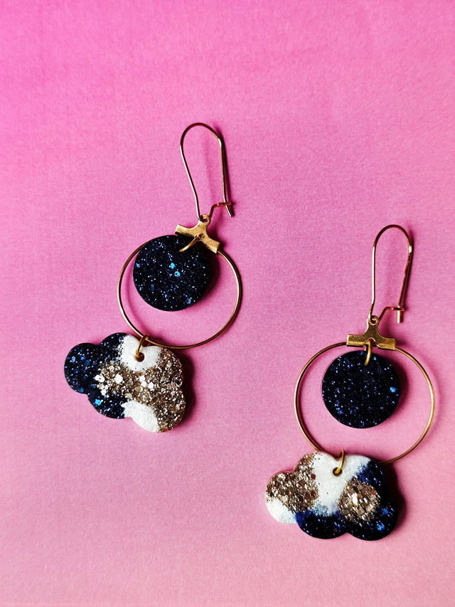 Boucles d&#039;oreilles Cloud 9 Nuages marine blanc et doré
