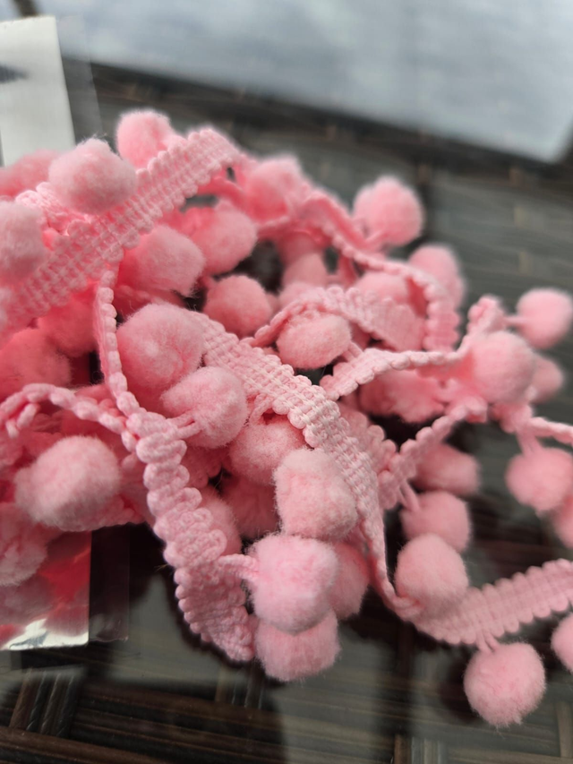 Galon pompon rose pâle 50 cm