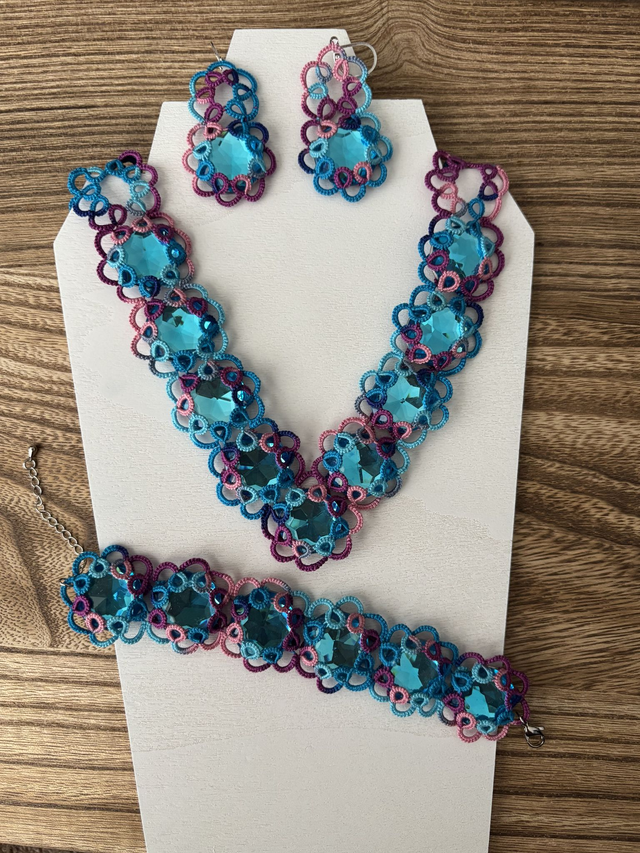 Teal & spring set, necklace, bracelet & earrings 
