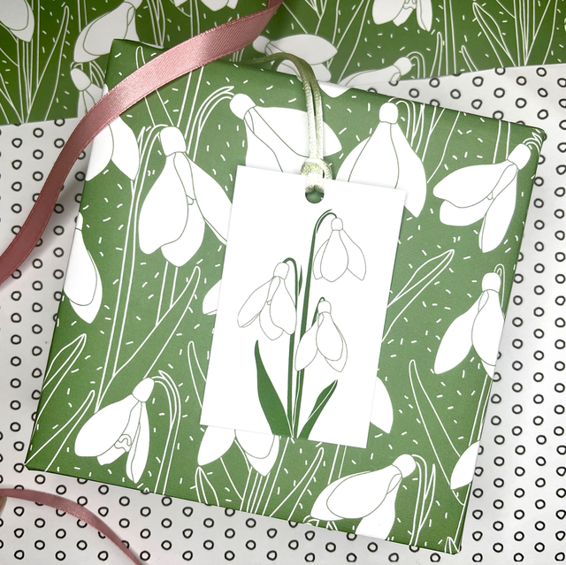Snowdrop Pattern Wrapping Paper