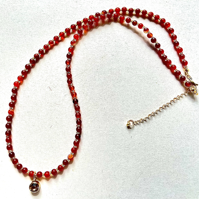 C31 - Collier perles cornaline et strass