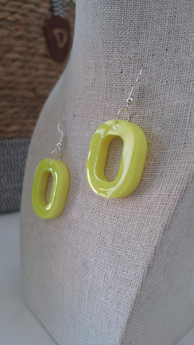 Boucles oreilles fluo jaunes