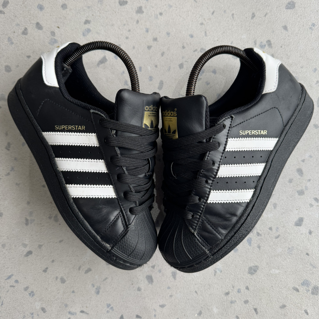 Adidas Superstar Core Black Cloud White Gold (Taille 36)