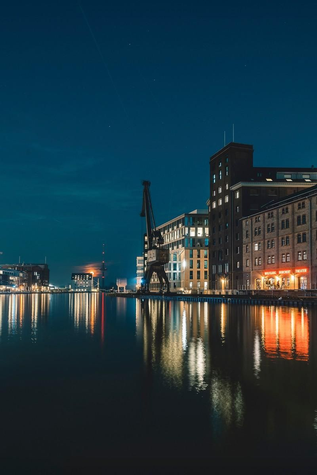 Hafen bei Nacht