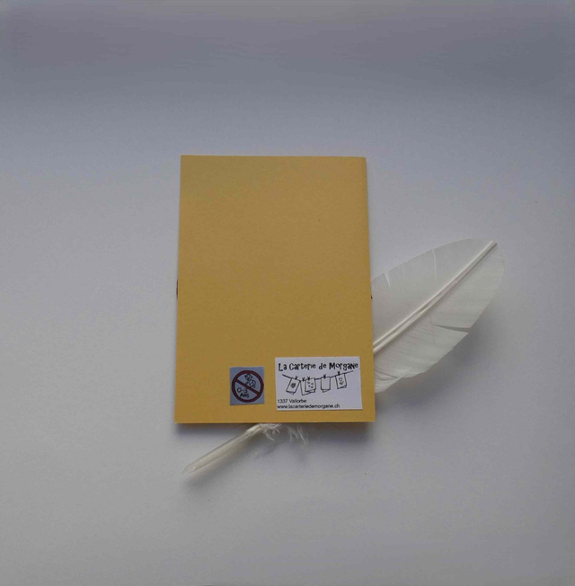 La carte à la jolie boule de Noël