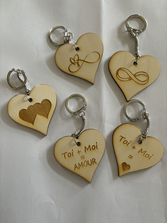 Porte-clés cœur en bois