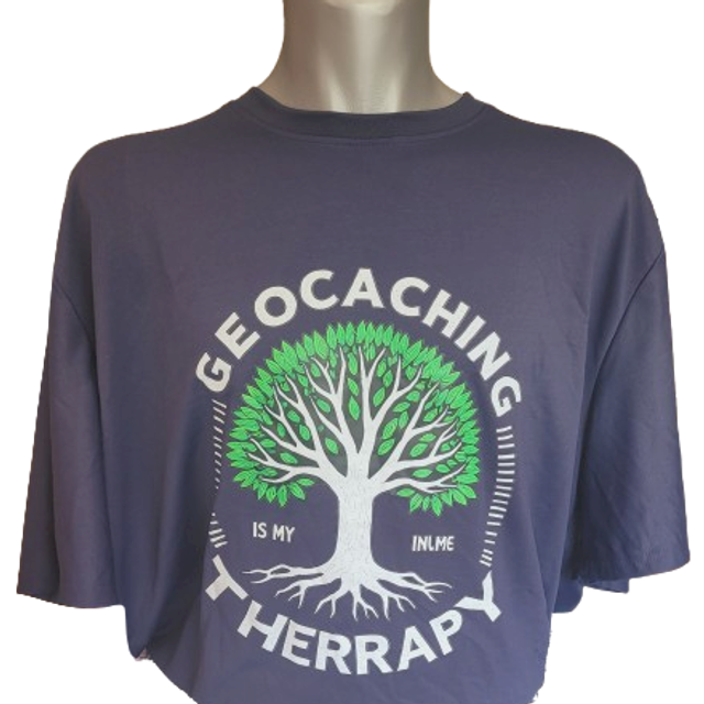 Tee-shirt "Three Geocaching is my therapy"