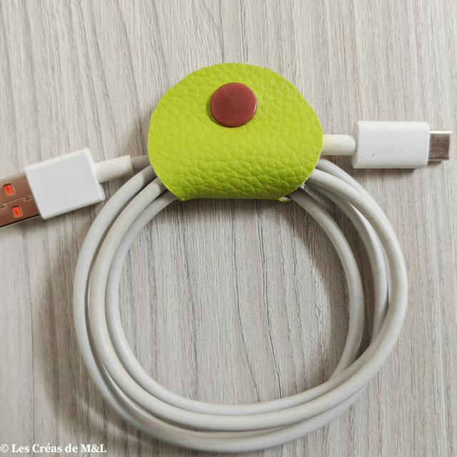 Attache câble ROND Vert Pomme 