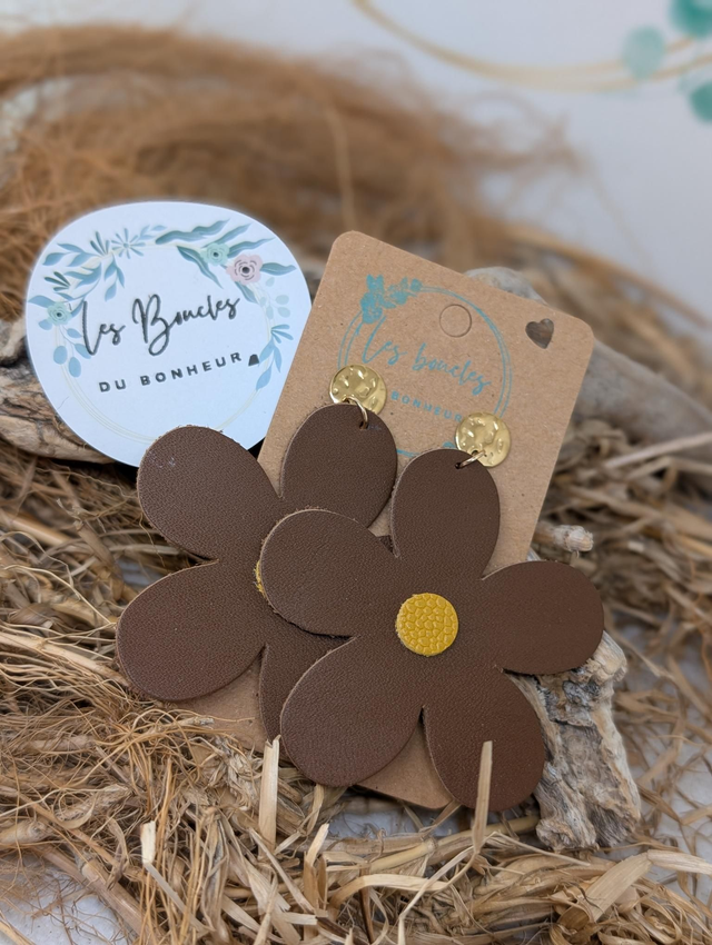 Boucles d&#039;oreilles Marguerite  marron m084