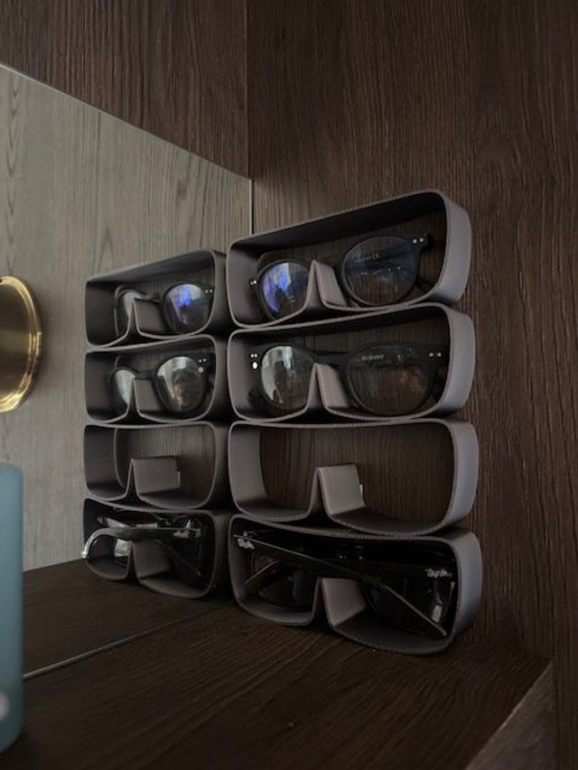 La Posée — support lunettes