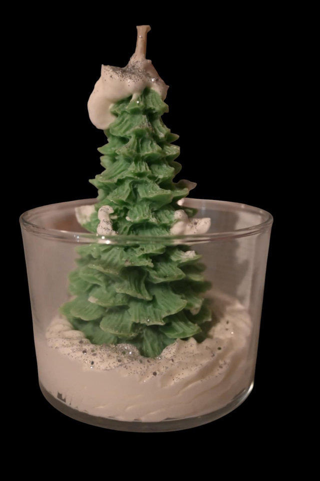 🕯️ Bougie « Sapin Enneigé » 