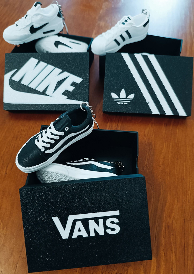  Caixas Sapatilhas - Porta Chaves.