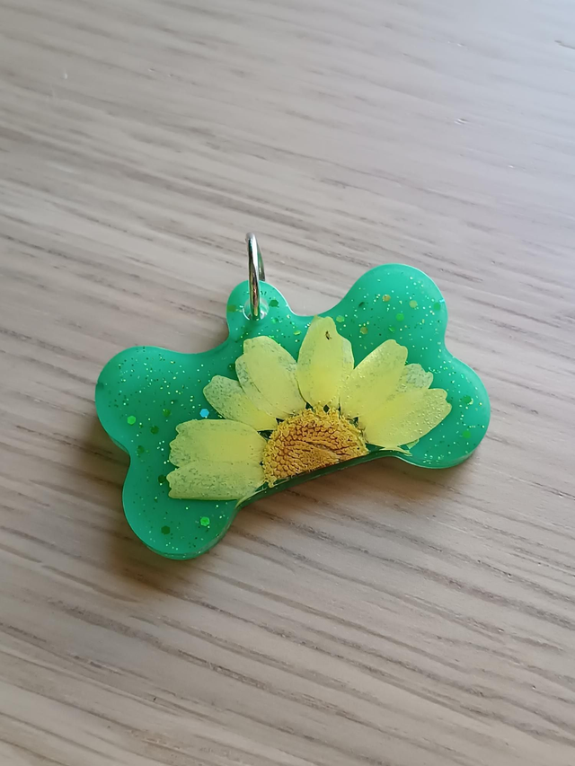 Chapa M - Nombre en Vinilo Negro