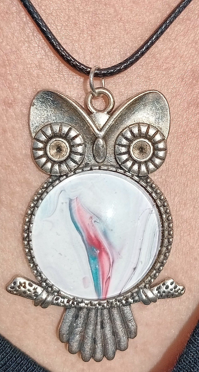 Pendeentif chouette cabochon peint