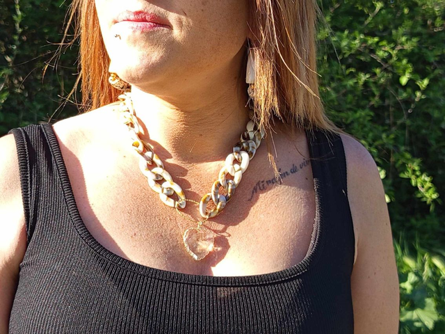 Collier en grosses mailles en acrylique Savaana coeur blanc