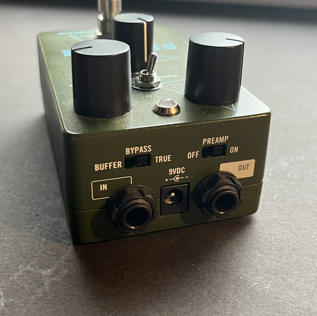 Universal Audio UAFX Brigade – Lush 70s Boss CE-1 Style Chorus & Vibrato | Andy Summers / Prince / Frusciante Vibes (with Original Box & Manual)