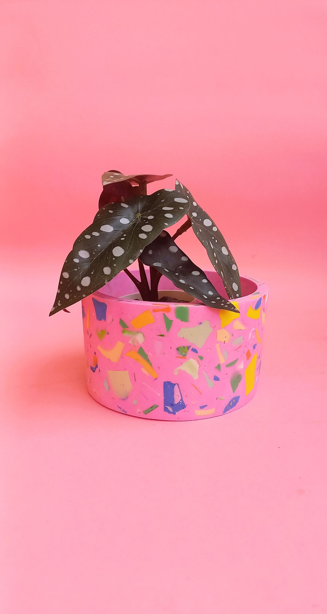 Osłonka na doniczkę, różowa doniczka lastryko, pojemnik dekoracyjny