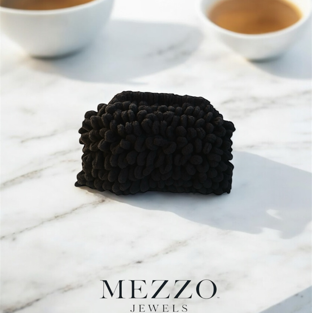 ~Puffy bag σε μαύρο χρώμα 🖤~