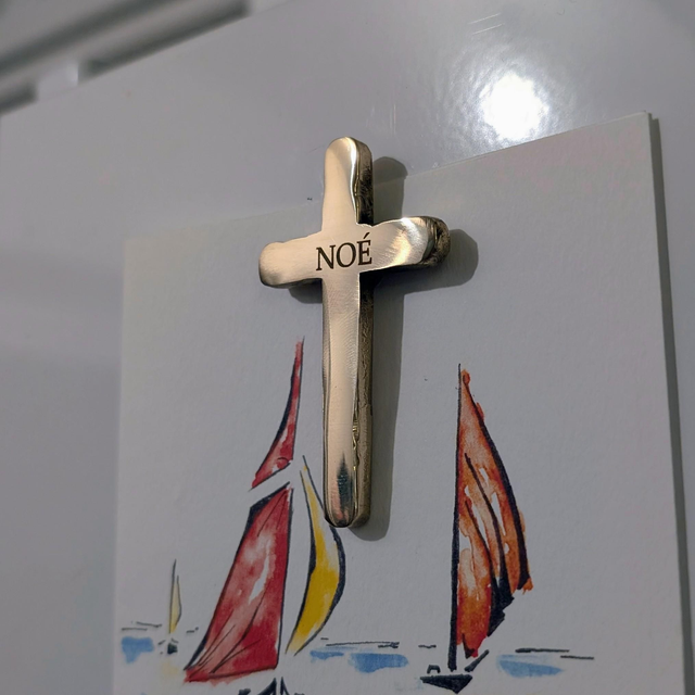 Croix aimantée (personnalisable)