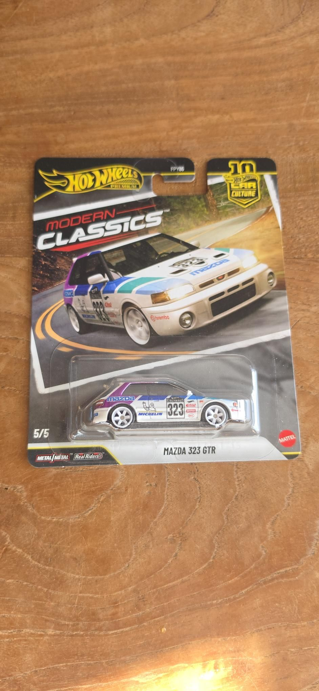 Mazda 323 gtr