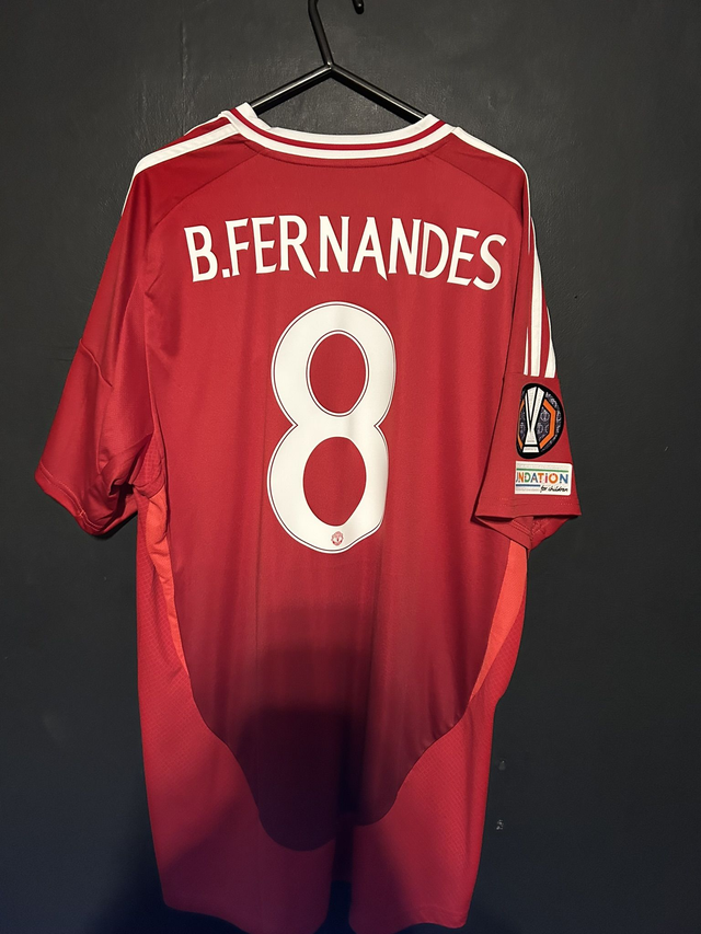 (XL) Manchester United 2024-25 Home (BNWT) / B.FERNANDES 8