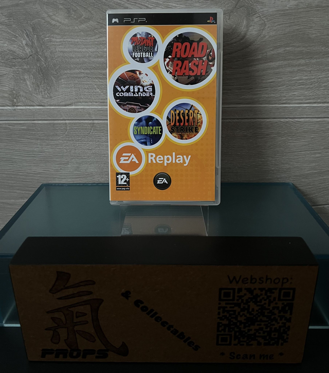 Sony PSP game : EA Replay * Complete *