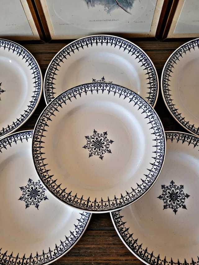 X Assiettes plates Saint Amand Primax, terre de fer bleu arabisant