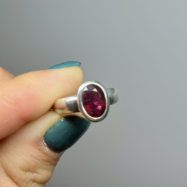 Bague en argent et Tourmaline facettée sublime - Taille 58
