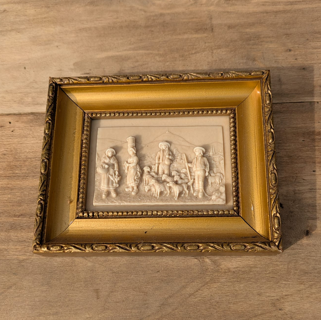 Cadre sculpté sur du calcaire