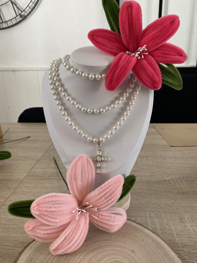 Box Sautoir et Fleurs  