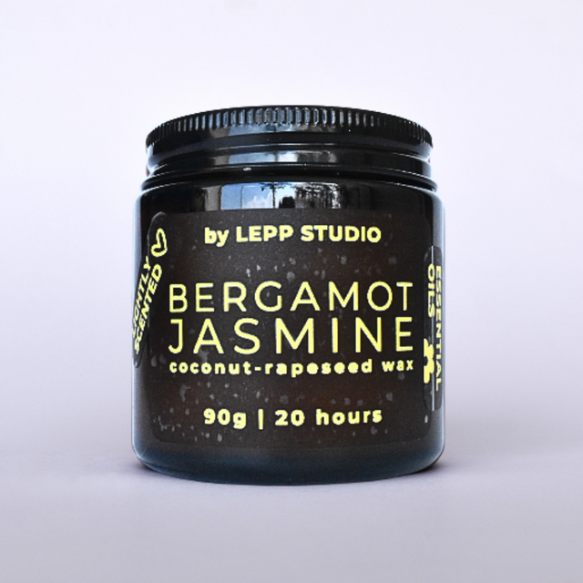 "BERGAMOT JASMINE" lightly scented candle
