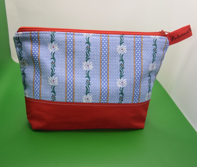 Necessaire & Kulturbeutel, Kosmetiktasche Schweizer Edelweiss Blau