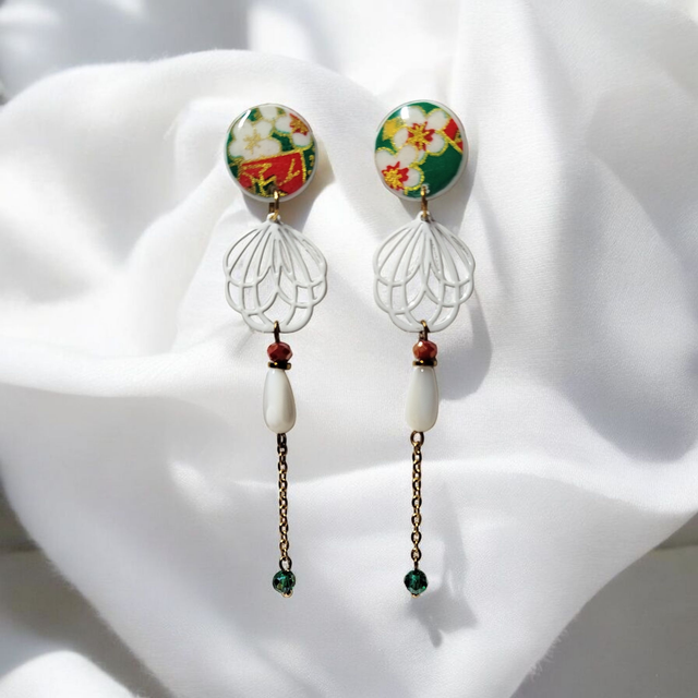 Boucles d'oreilles pendantes motifs japonais vert