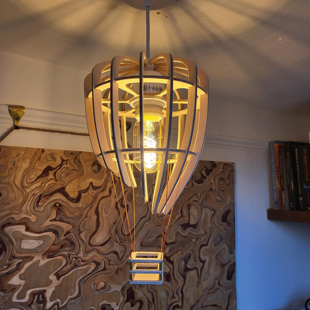 Balloon lampshade