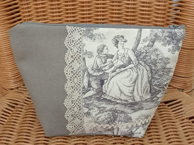 Trousse pochette vintage toile de Jouy dentelle ancienne doublée coton