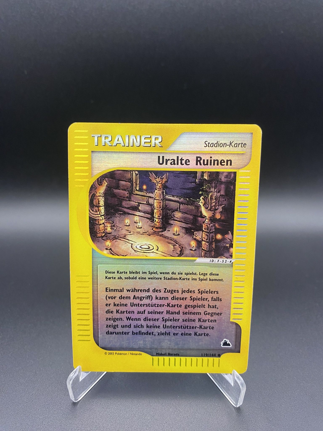 Urlalte Ruine (119/144) Skyridge - Good - DE - Reverse Holo