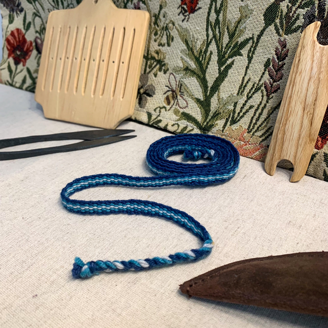 Galon au peigne tissé main