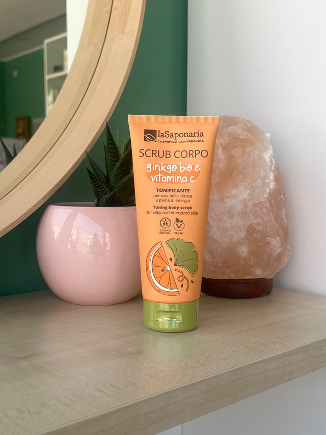 Scrub Corpo Tonificante - Ginkgo Bio e Vitamina C di La Saponaria (200 ml)