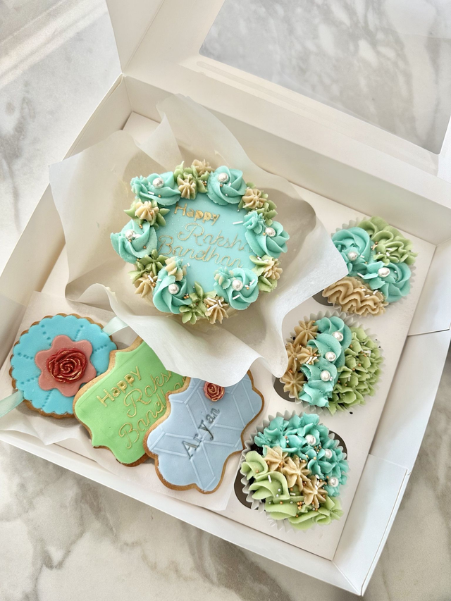 Blue Bento Cake &amp; Cupcakes