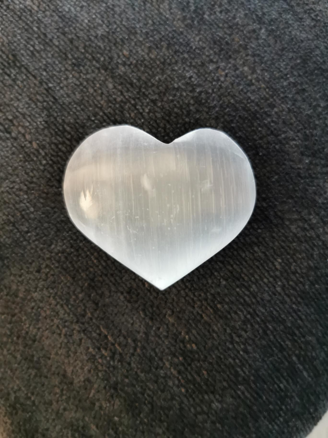 Cœur en sélénite 