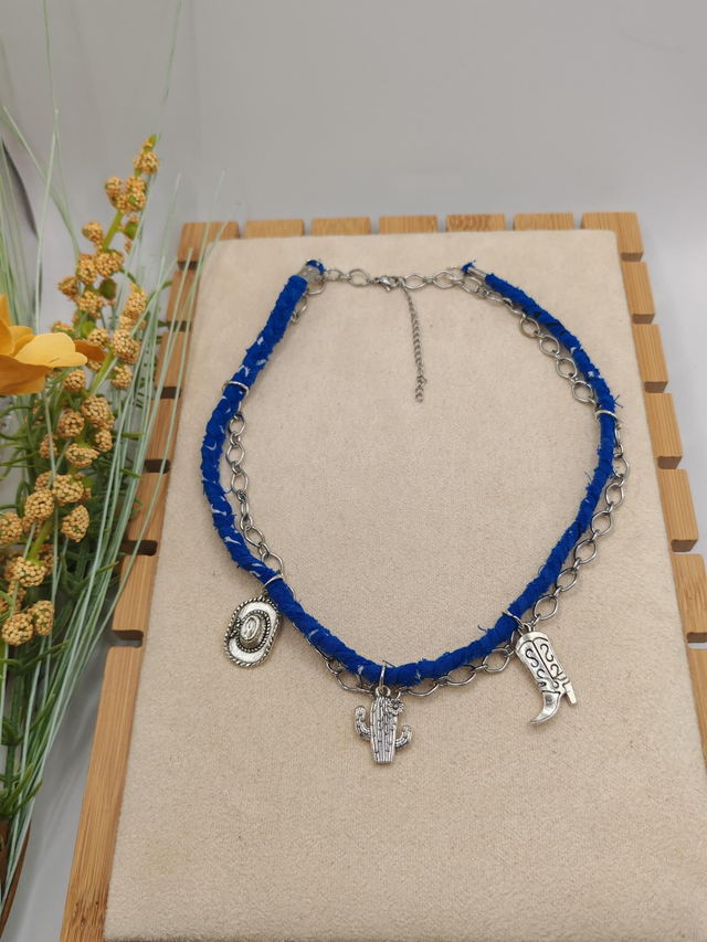 Collier Tissu Tresse Bandana Bleu + Chaîne argentée + Pampilles