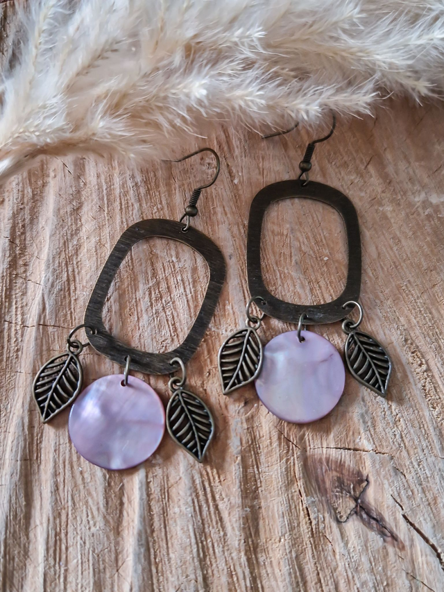 Boucles d'oreilles "Ronds en nacre" - Modèle bronze et lilas